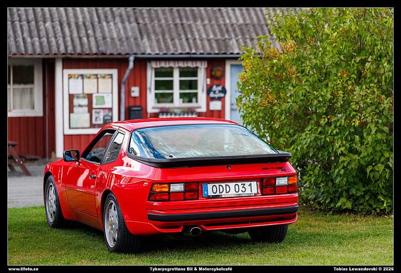 098A1826