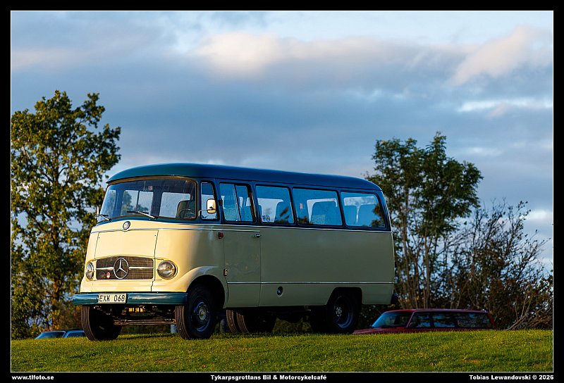 098A3236