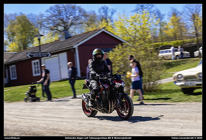 098A4345